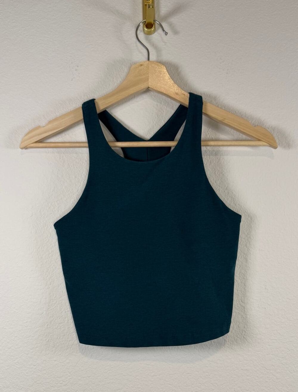 Beyond Yoga Teal Cropped Racerback Tank Top Size Small